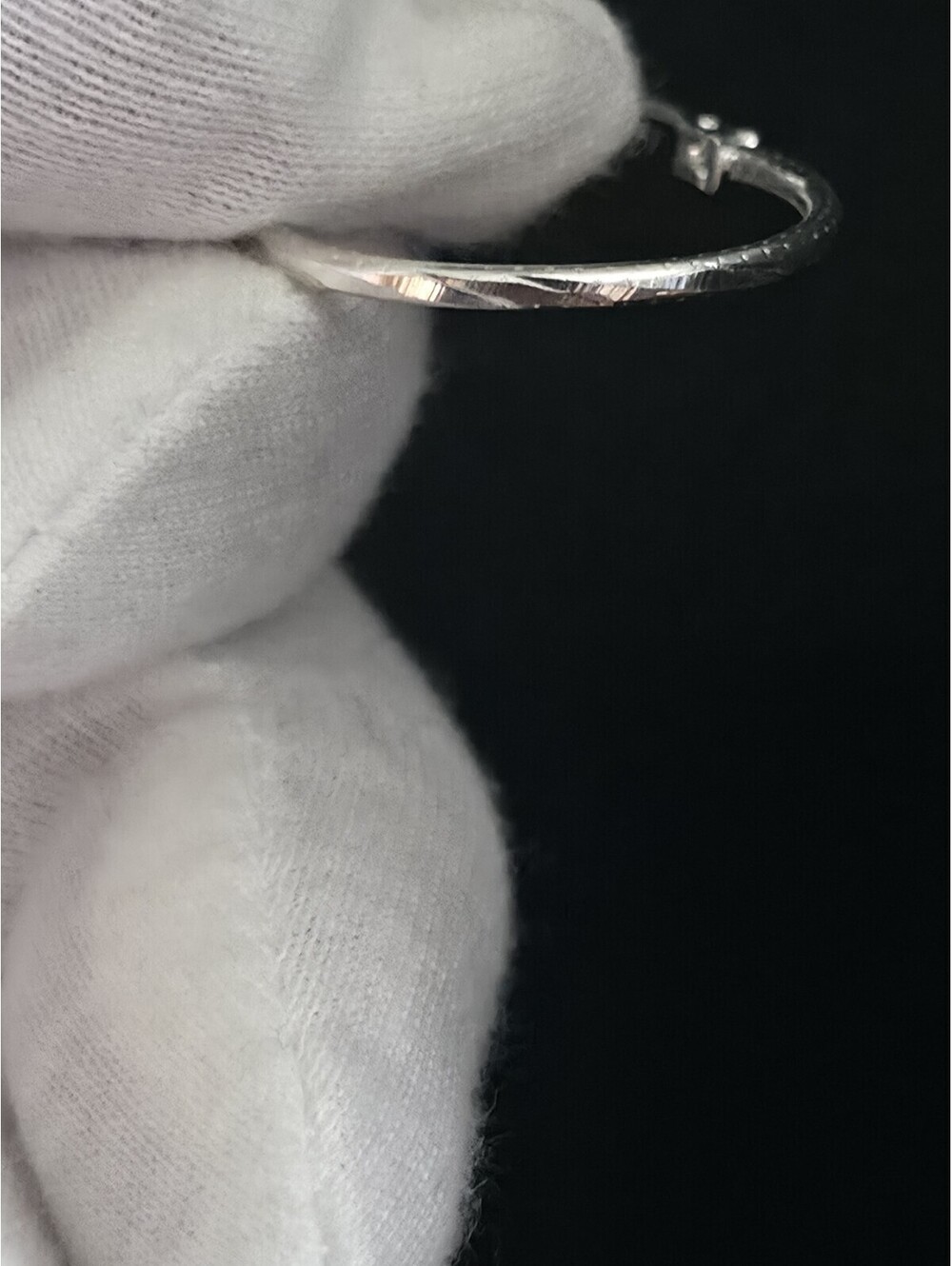 1" Diamond Cut Sterling Silver Hoops - Picture 6 of 7